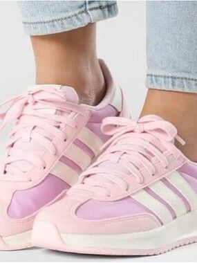 ADIDAS RUN 70S 2.0 Bliss Lilac / Off White / Clear Pink youth size 7, women’s 8